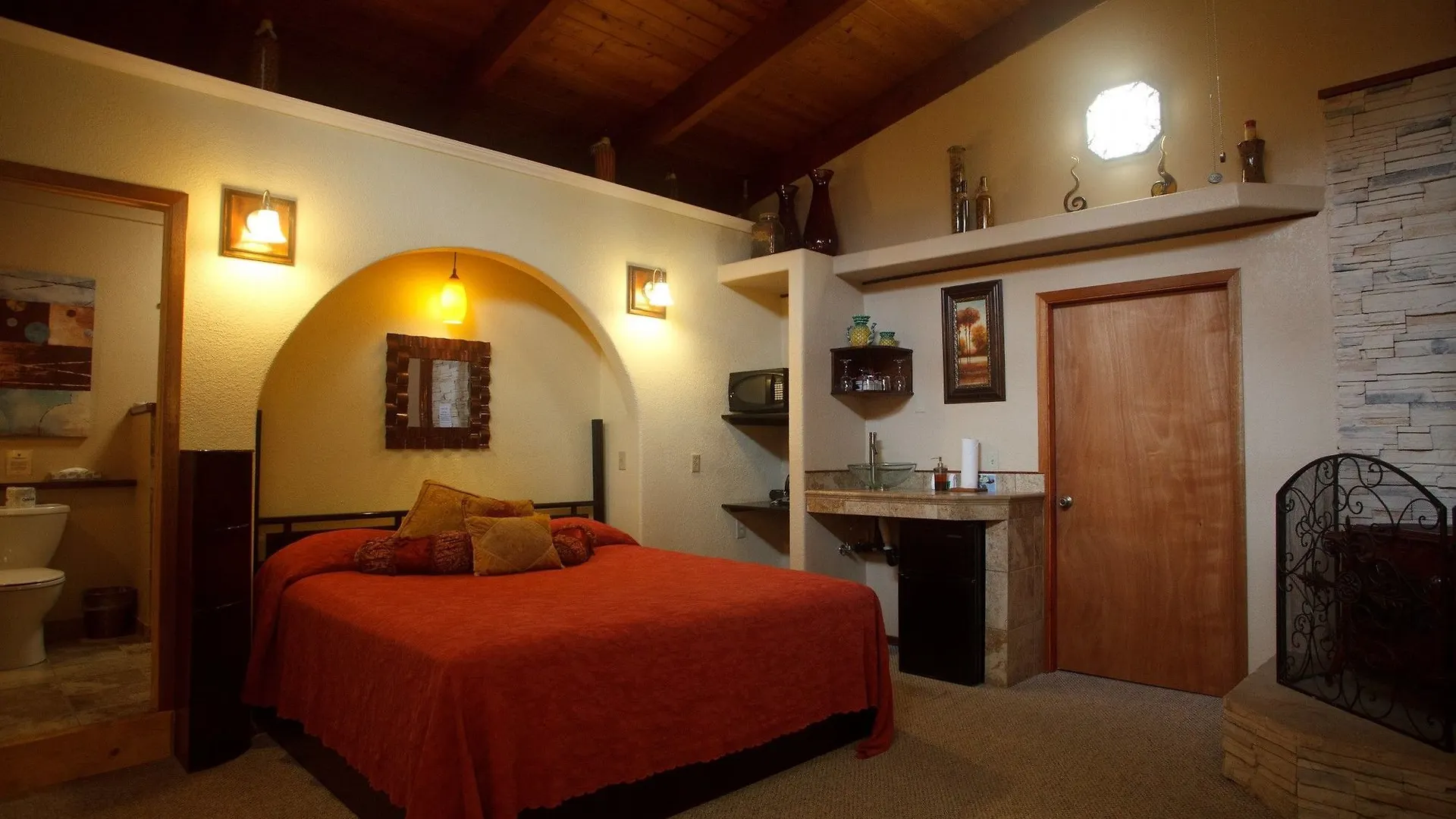Апартаменты Lokahi Lodge Волкано США