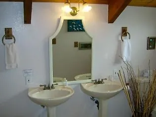 וולקנו Lokahi Lodge